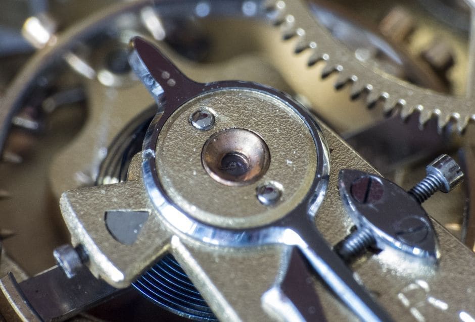 Quartz vs Mechanical: The Only Watch Decision That Matters First
